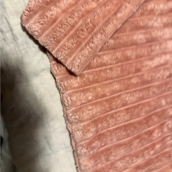 Zara Pink Ribbed Sweater - Picture 2 of 3